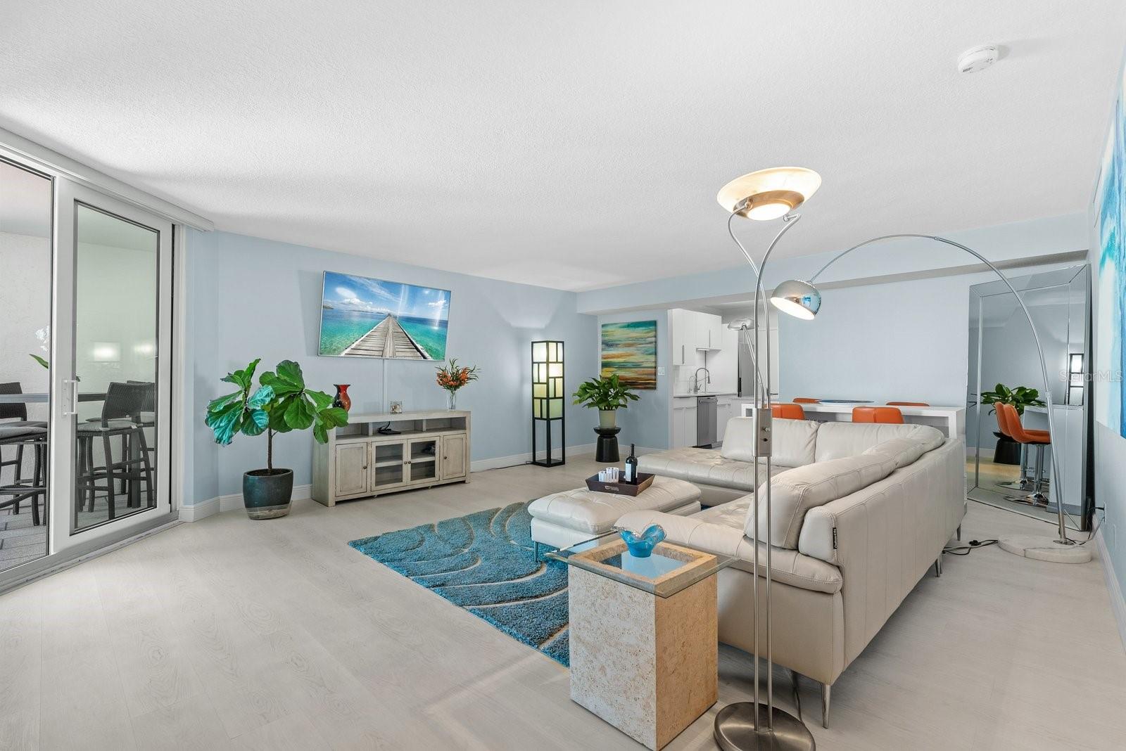 SIESTA TOWERS - Residential