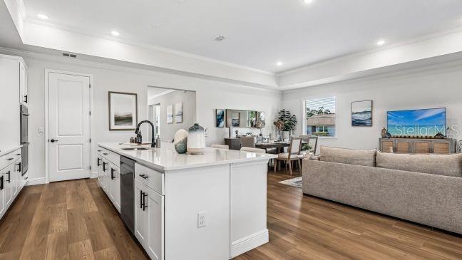 MOUNT PLYMOUTH GREEN - Residential