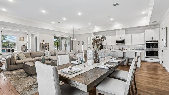 MOUNT PLYMOUTH GREEN - Residential