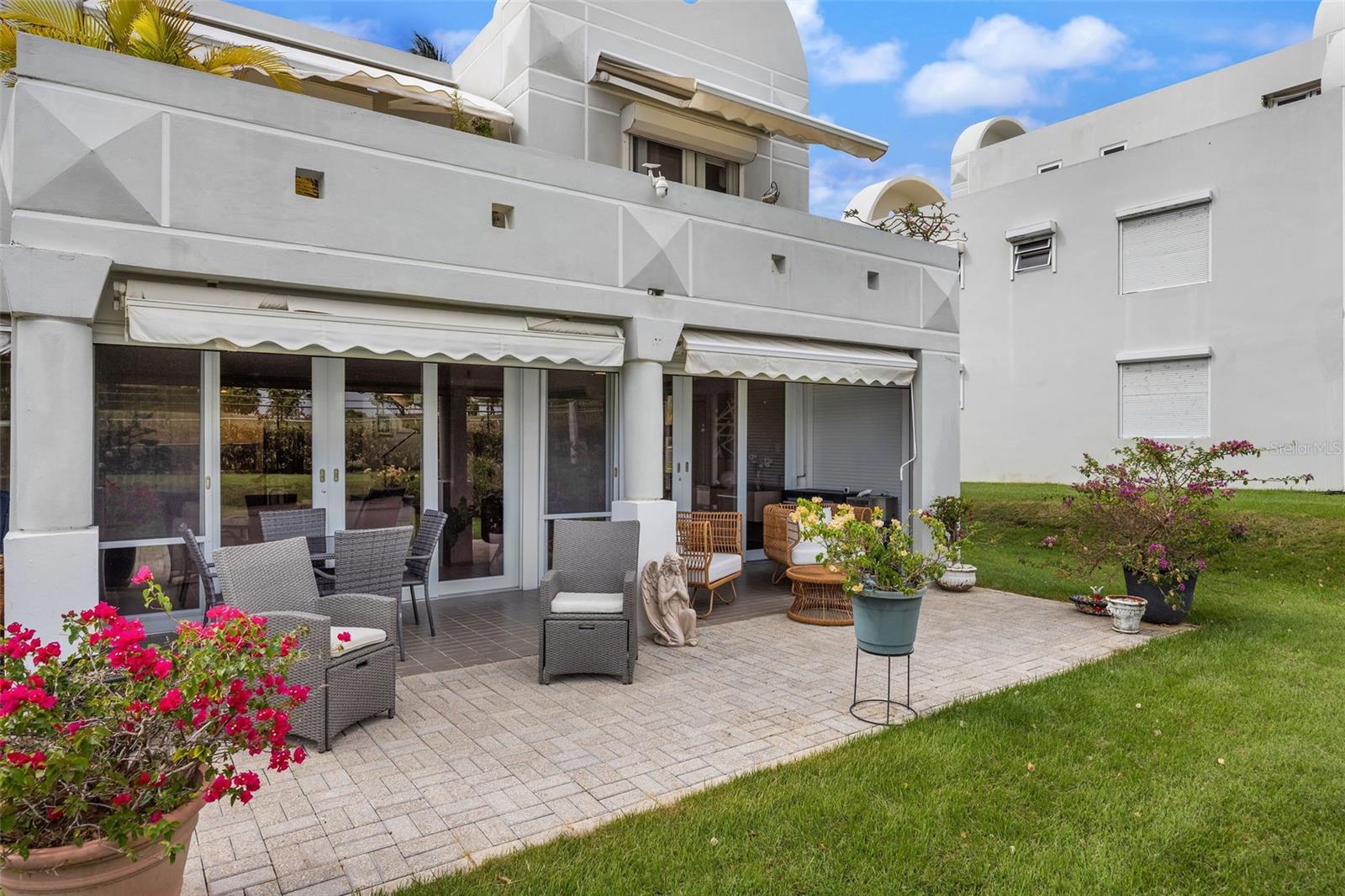 COSTA DORADA - Residential