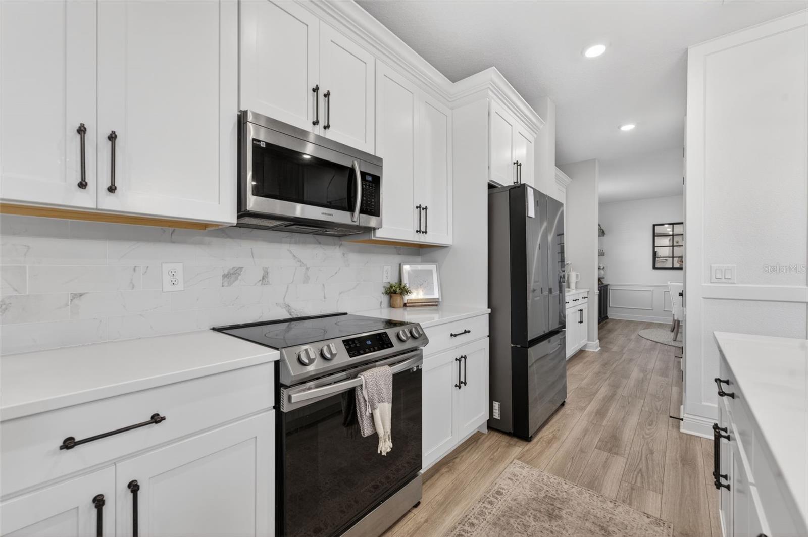 HAMPTON OAKS - Residential