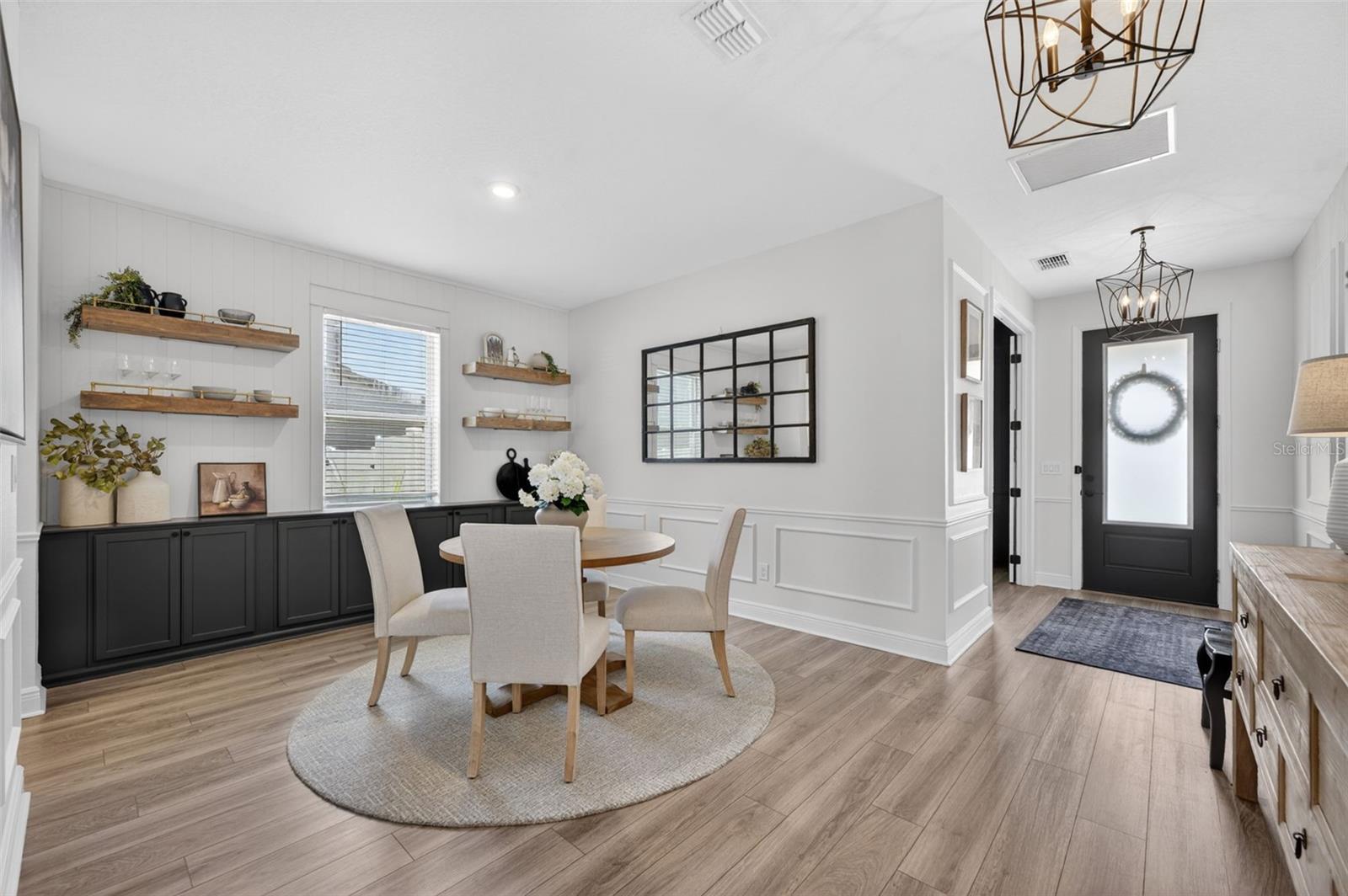 HAMPTON OAKS - Residential