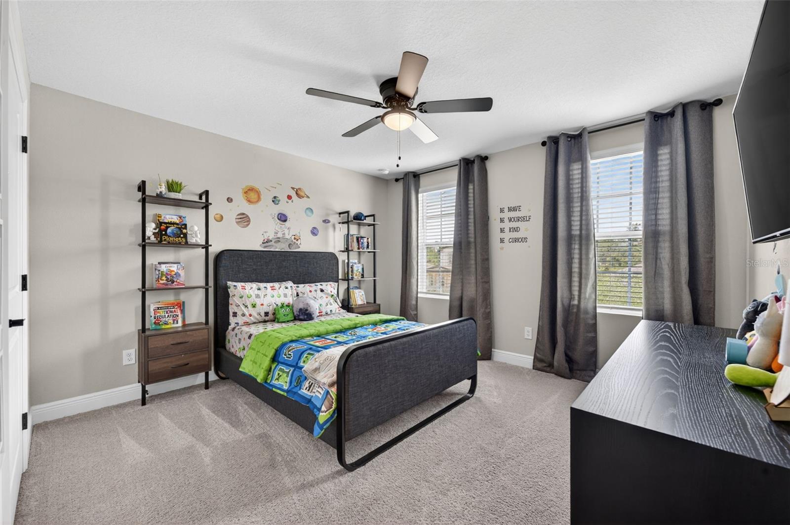 HAMPTON OAKS - Residential