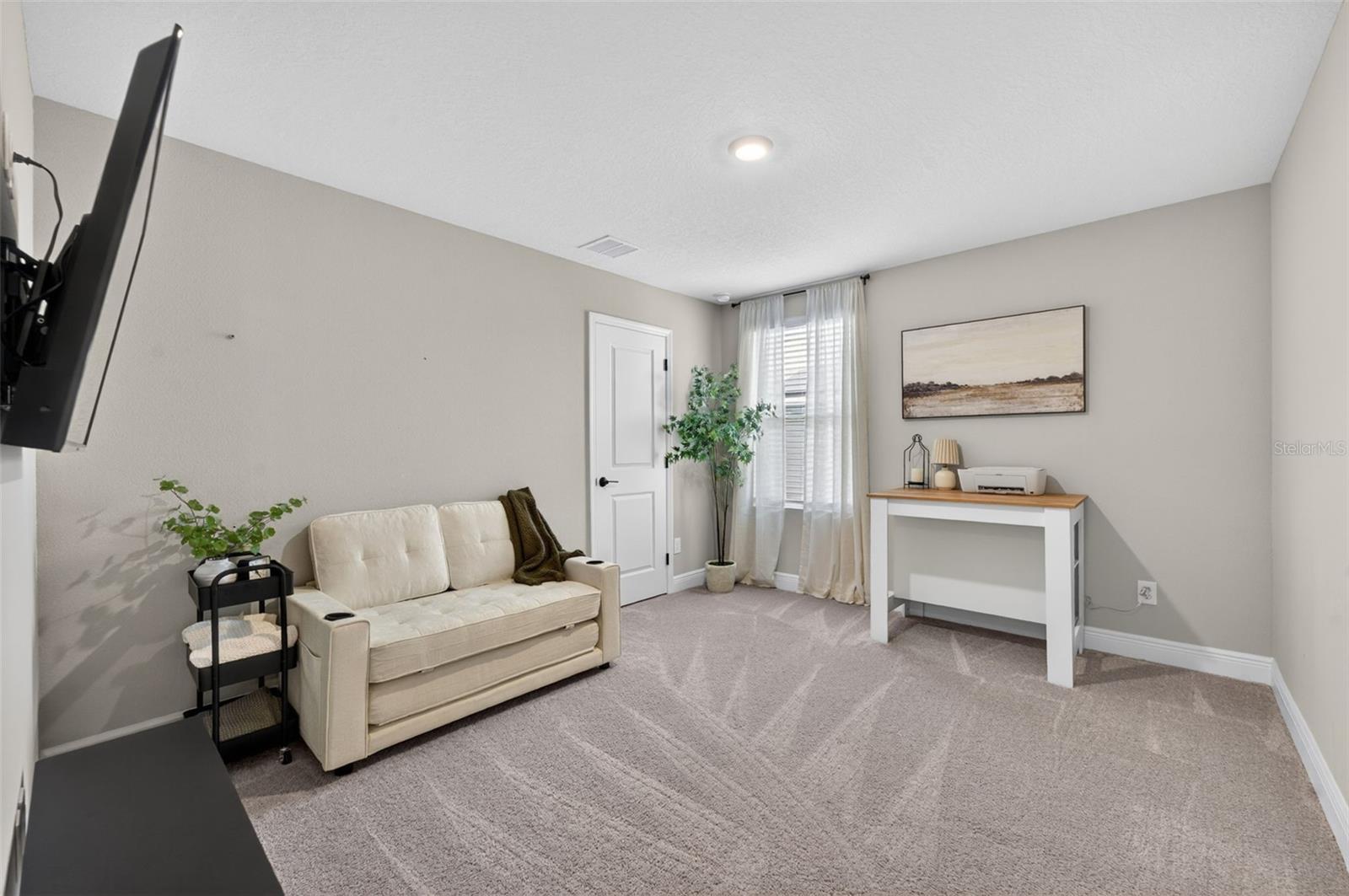 HAMPTON OAKS - Residential