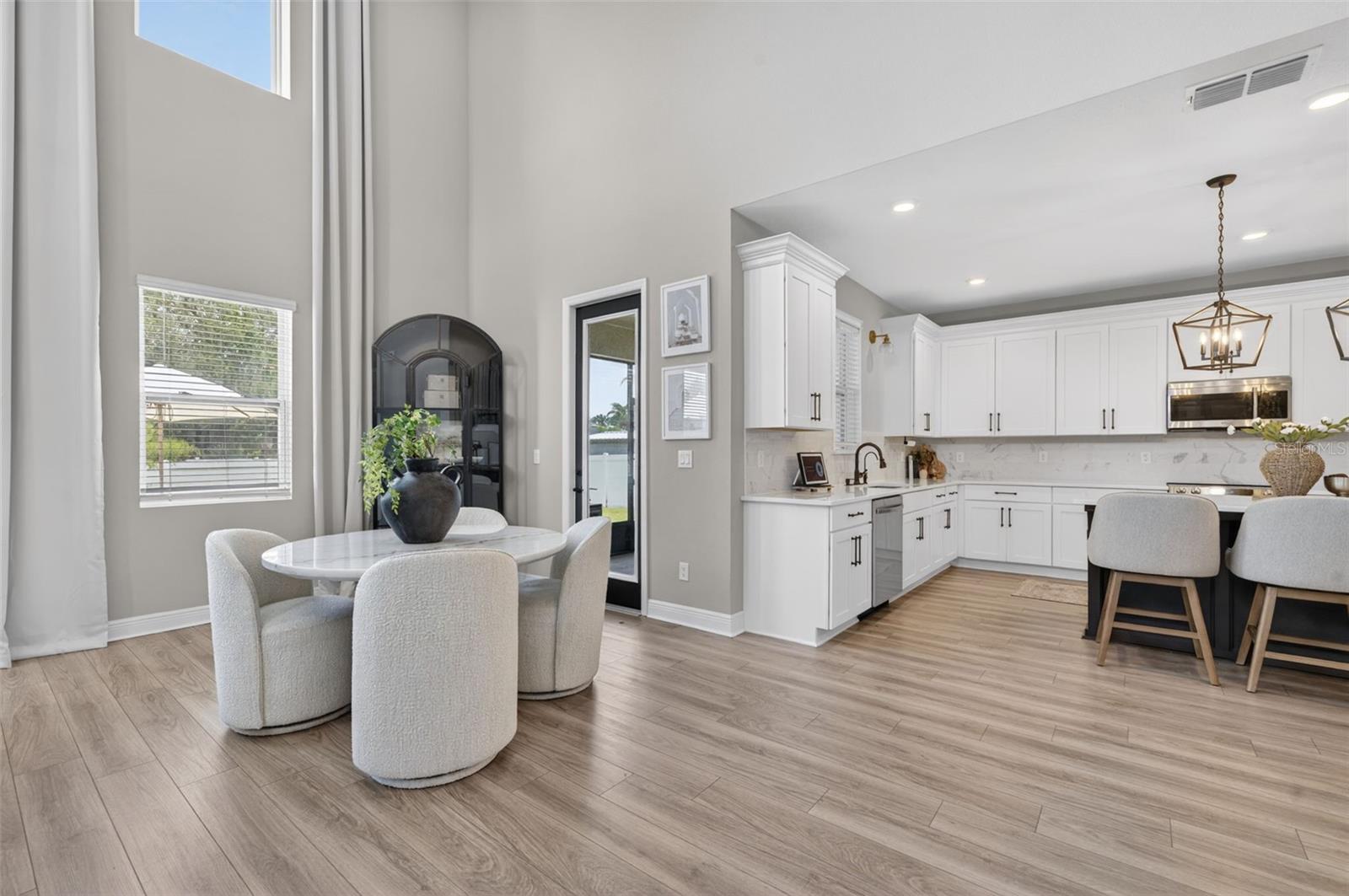 HAMPTON OAKS - Residential