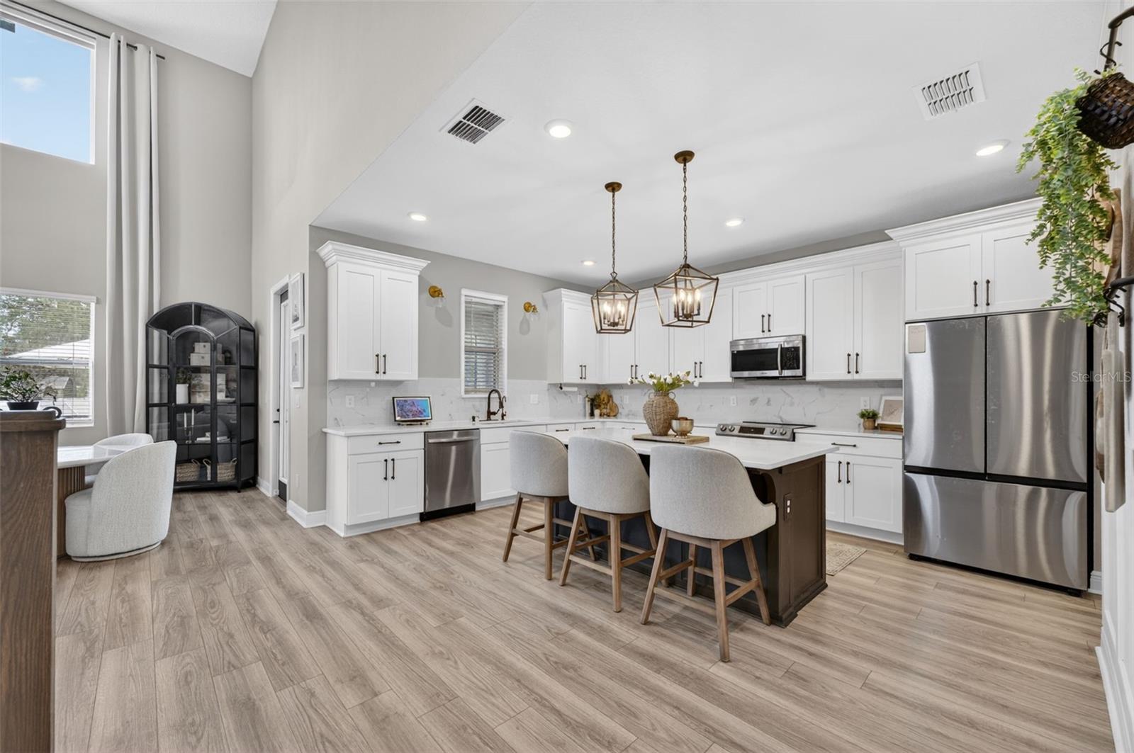 HAMPTON OAKS - Residential