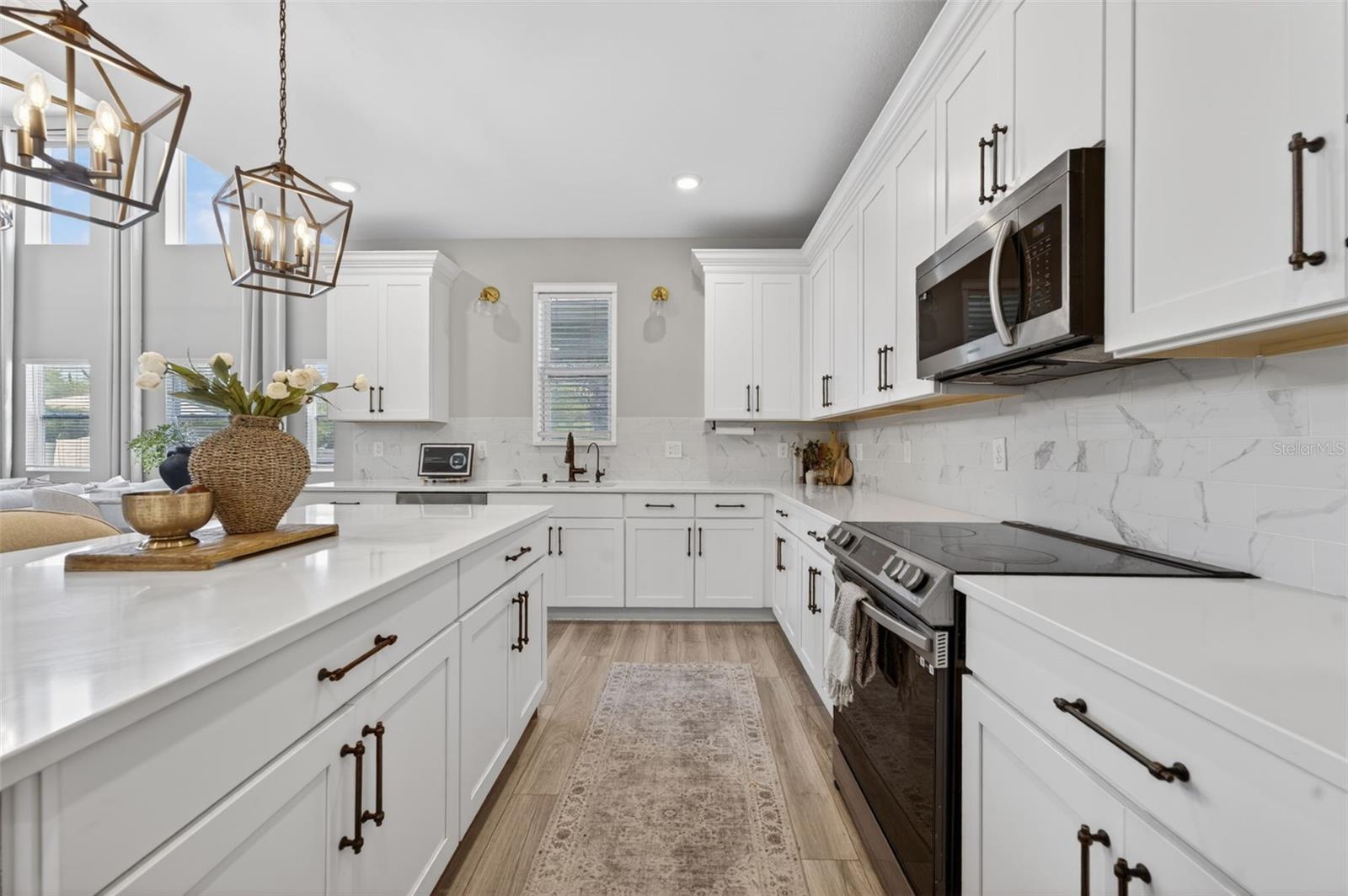 HAMPTON OAKS - Residential