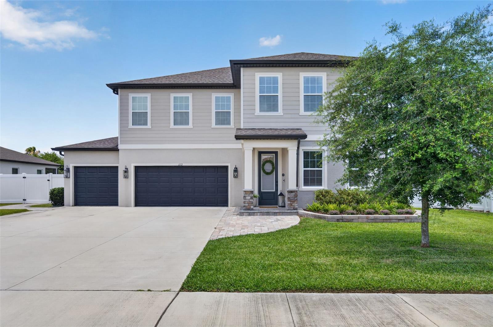 HAMPTON OAKS - Residential