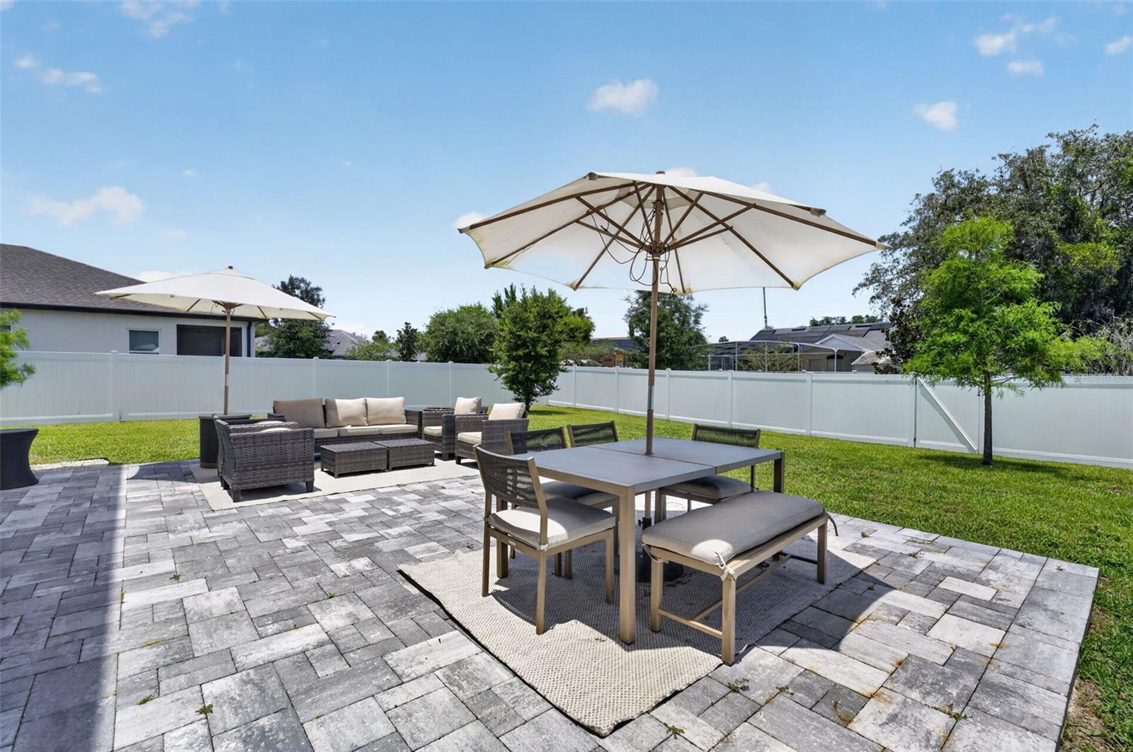HAMPTON OAKS - Residential
