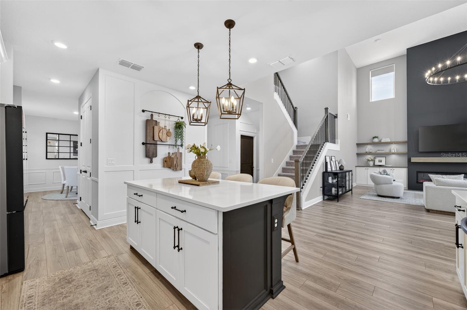 HAMPTON OAKS - Residential