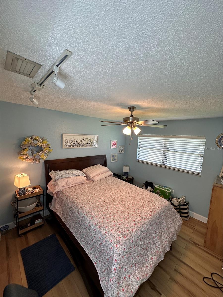 SEMINOLE PINES SUB PH 1 - Residential