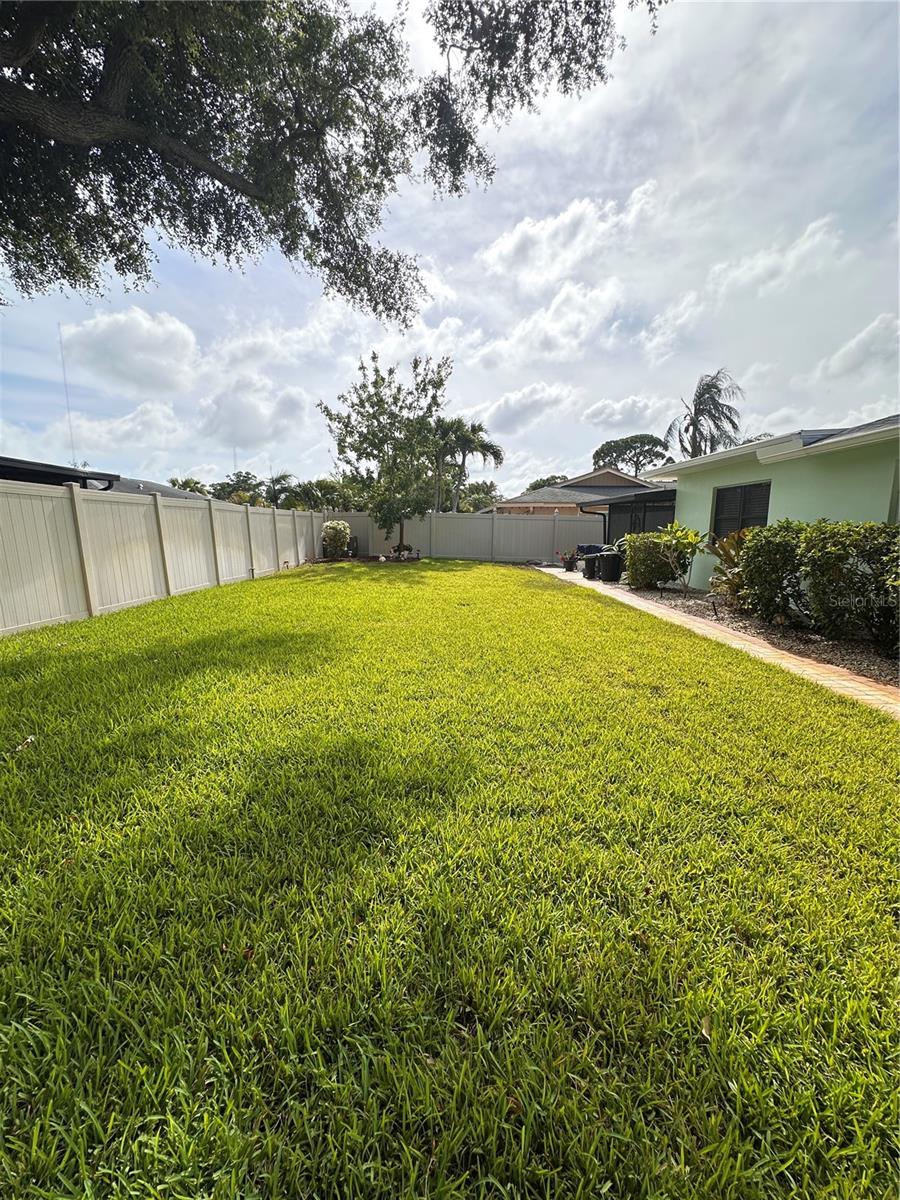 SEMINOLE PINES SUB PH 1 - Residential