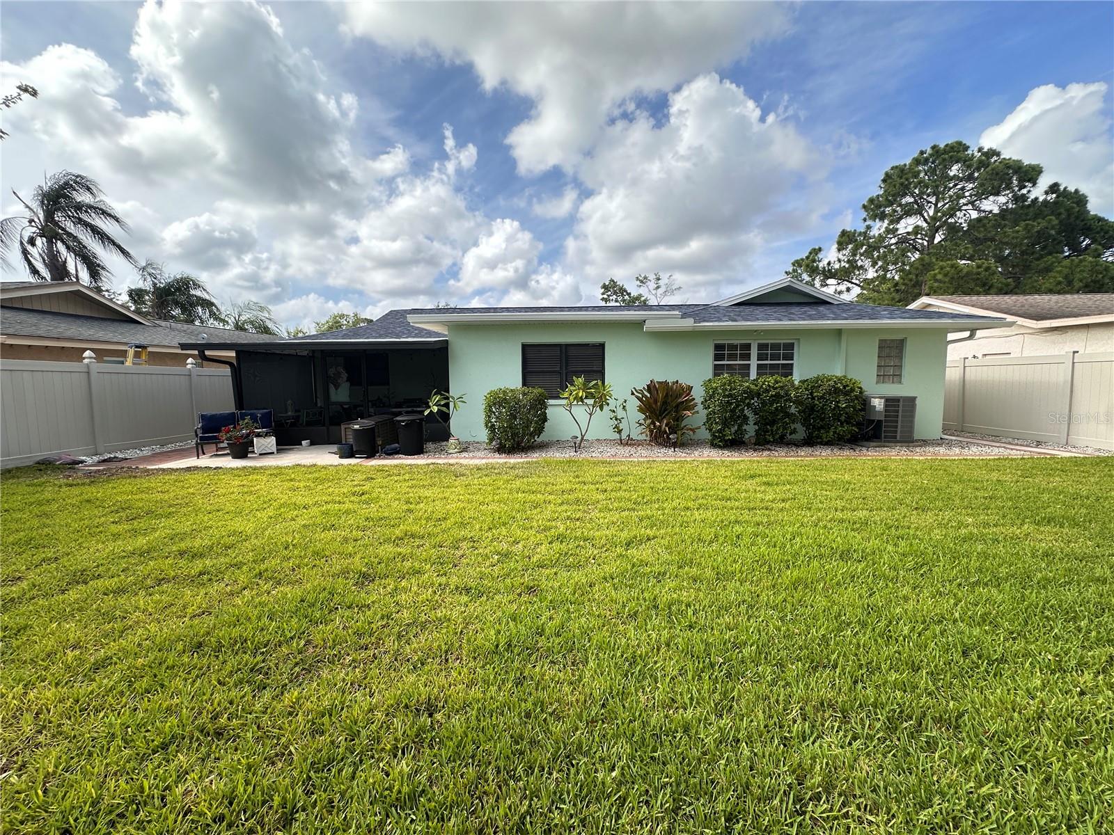 SEMINOLE PINES SUB PH 1 - Residential