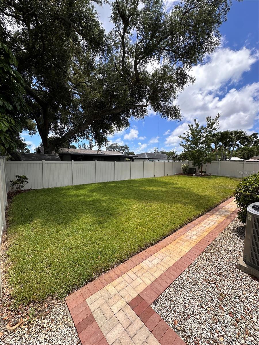 SEMINOLE PINES SUB PH 1 - Residential