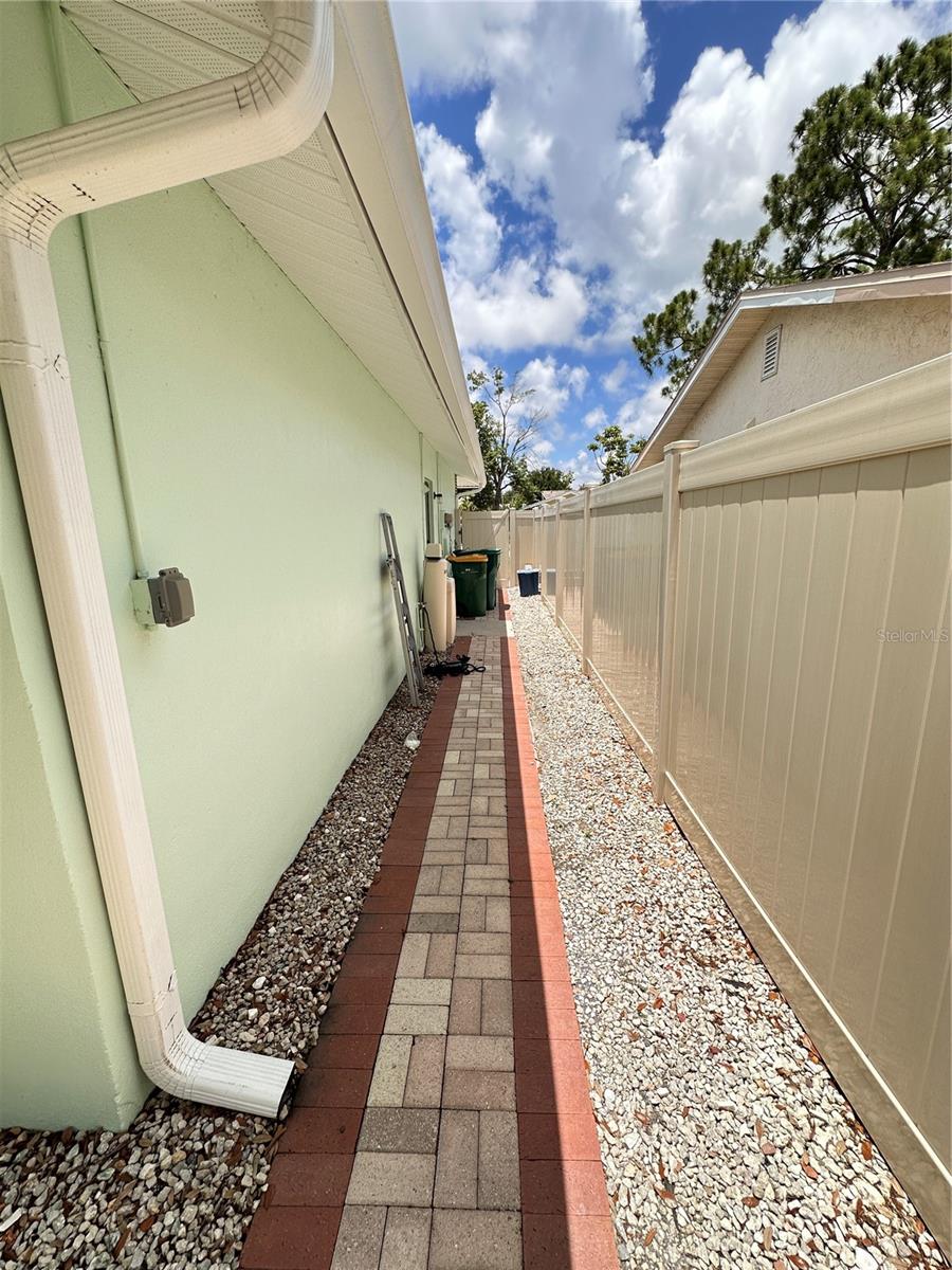 SEMINOLE PINES SUB PH 1 - Residential