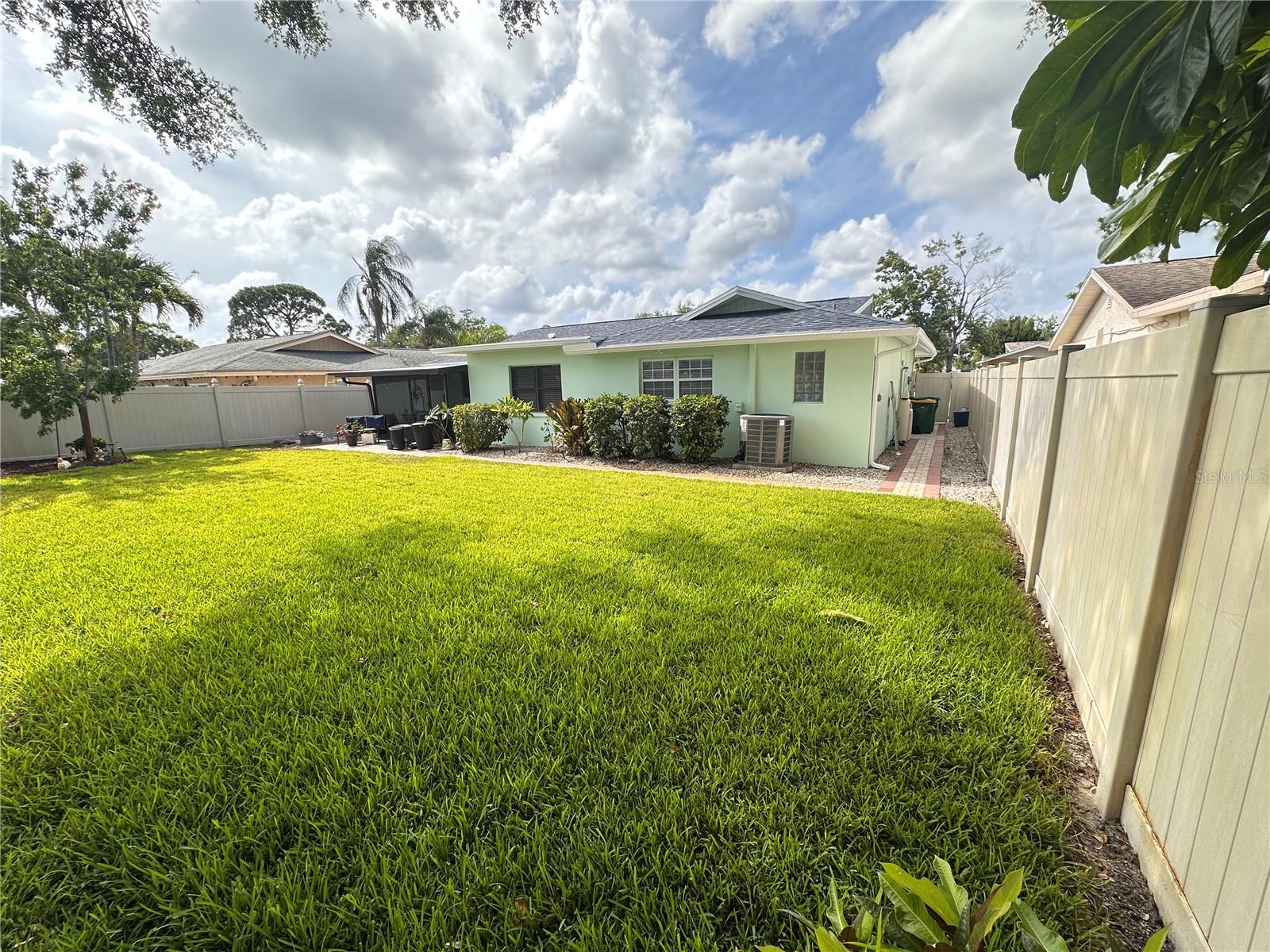 SEMINOLE PINES SUB PH 1 - Residential