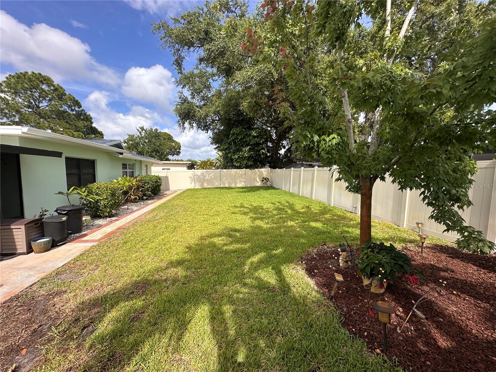 SEMINOLE PINES SUB PH 1 - Residential