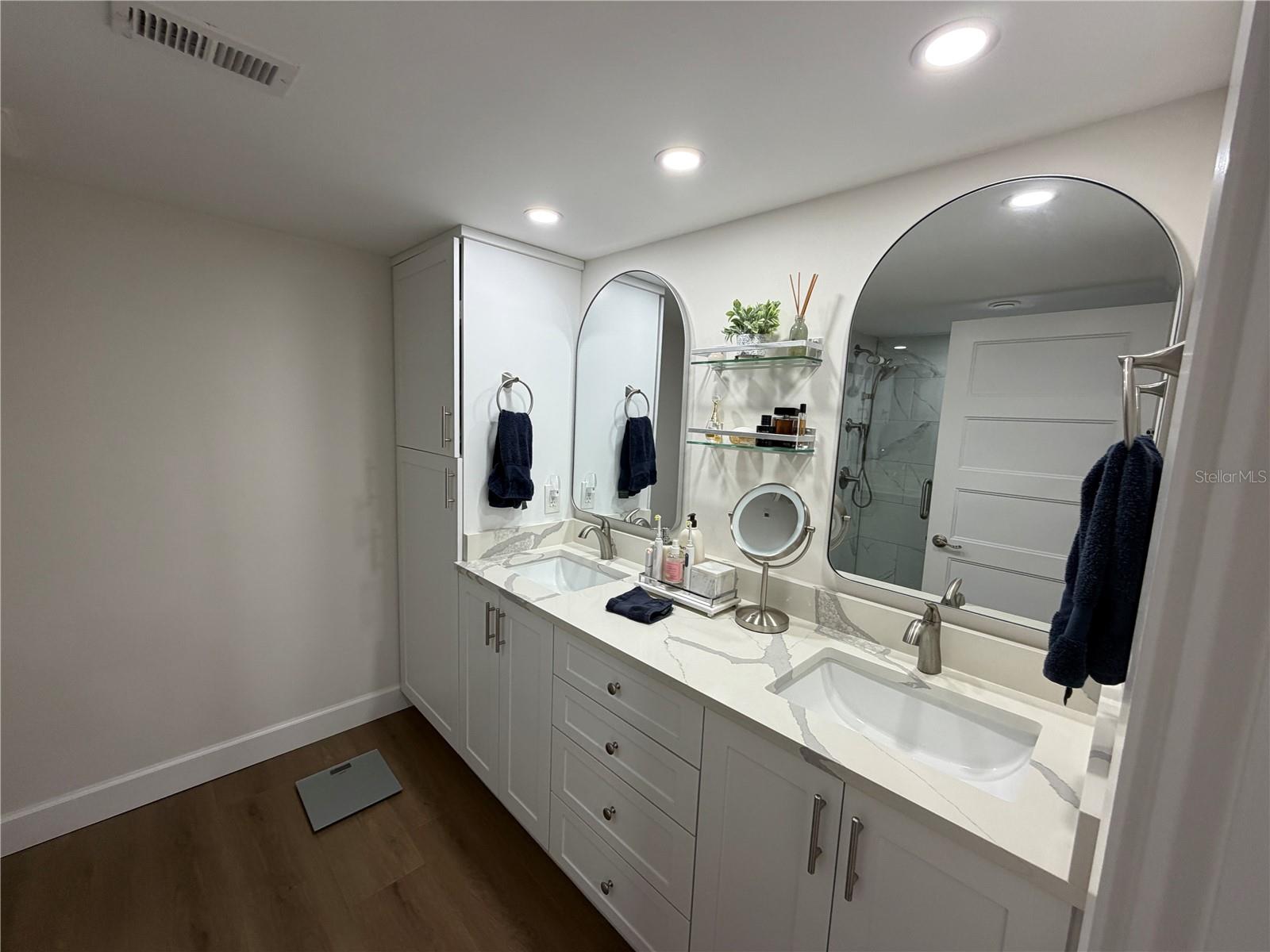 SAND KEY CONDO-SOUTH BEACH - Residential Lease