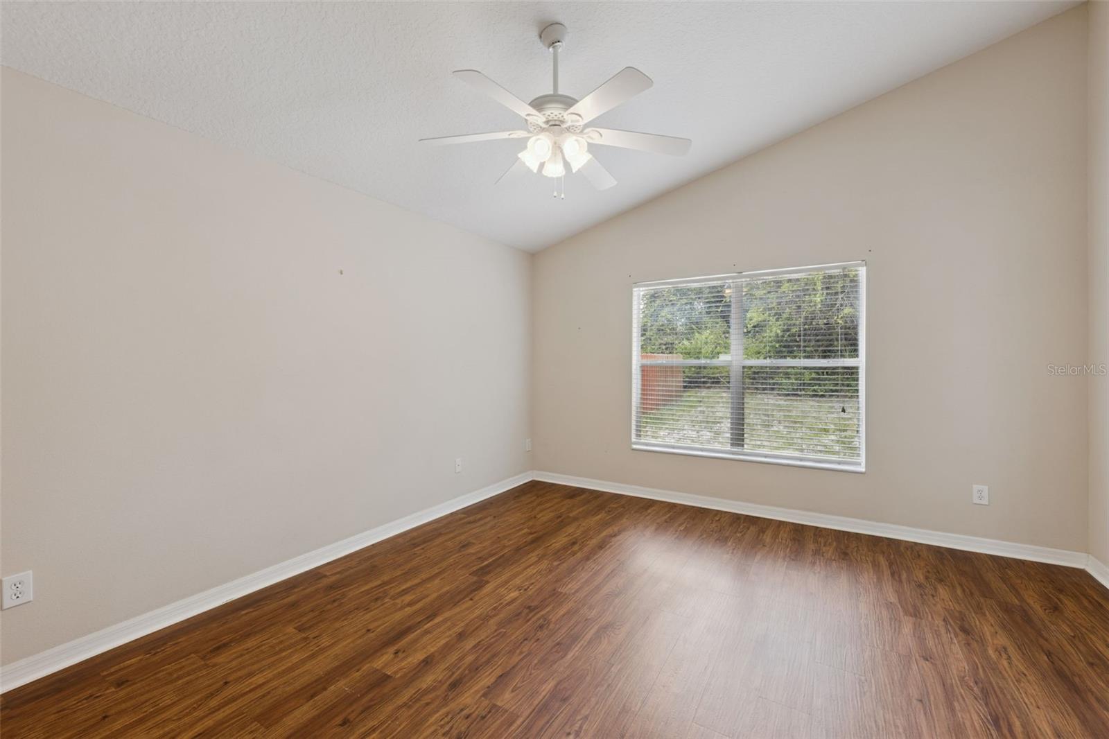 SPRINGVIEW UNIT 07 - Residential