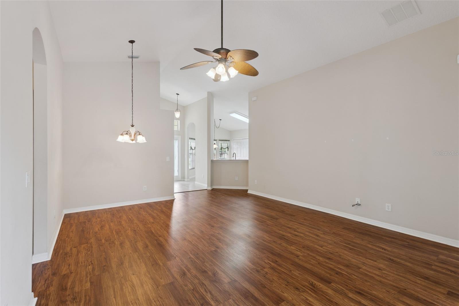 SPRINGVIEW UNIT 07 - Residential
