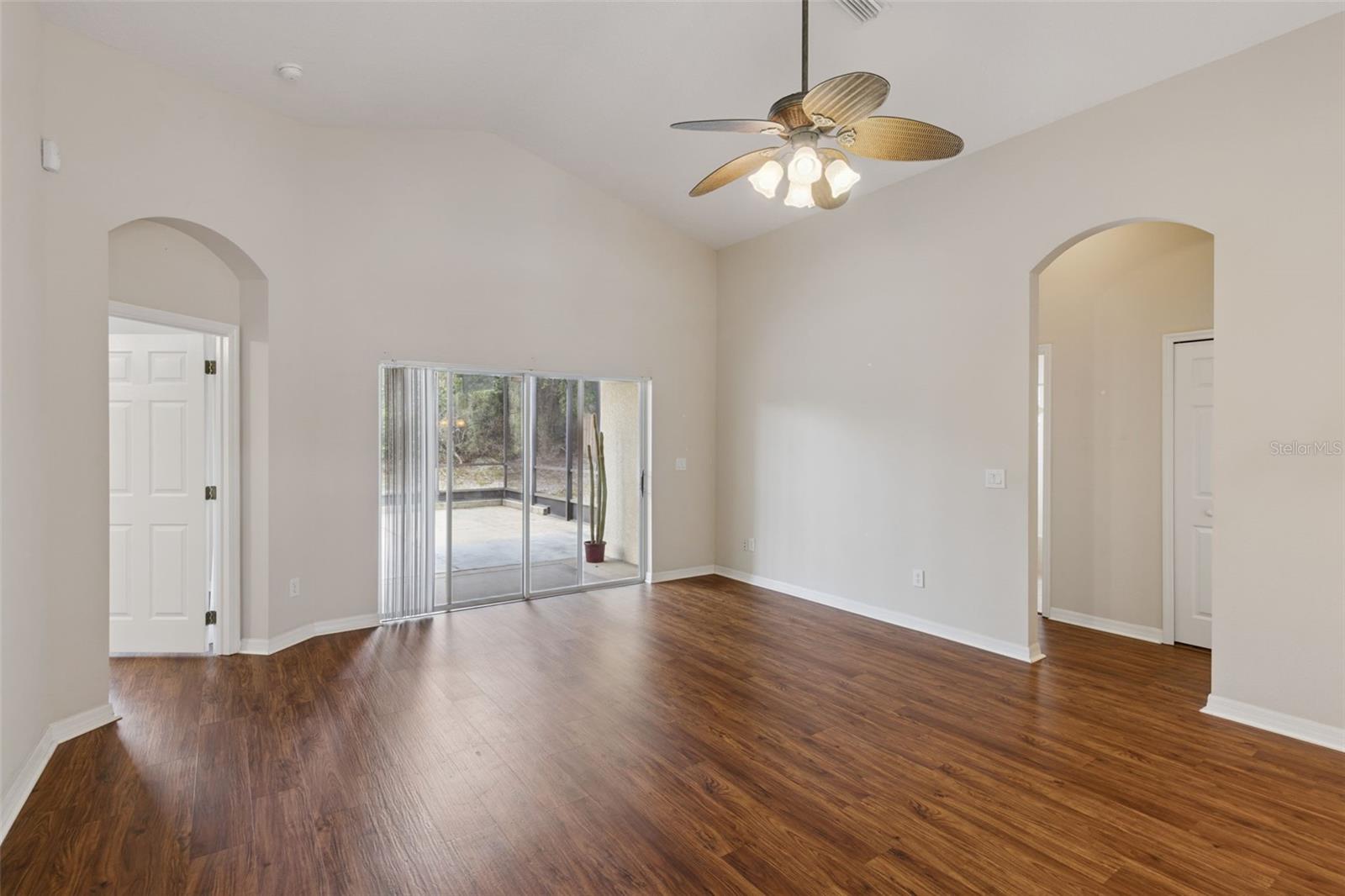 SPRINGVIEW UNIT 07 - Residential
