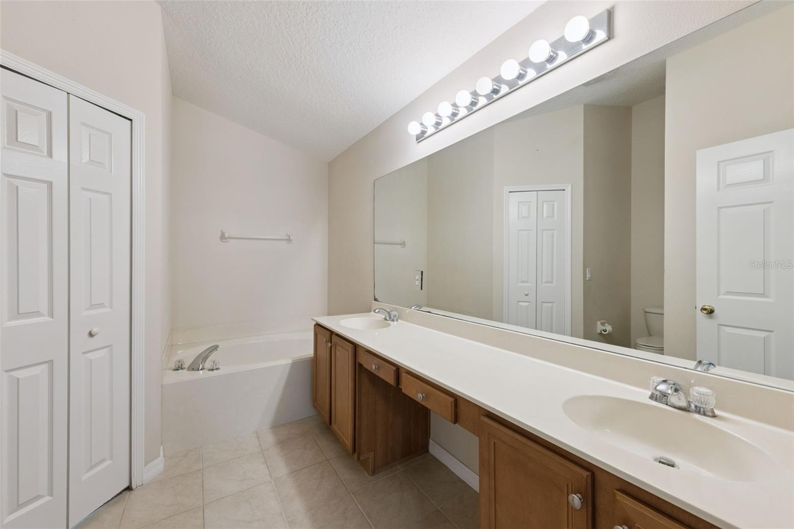 SPRINGVIEW UNIT 07 - Residential