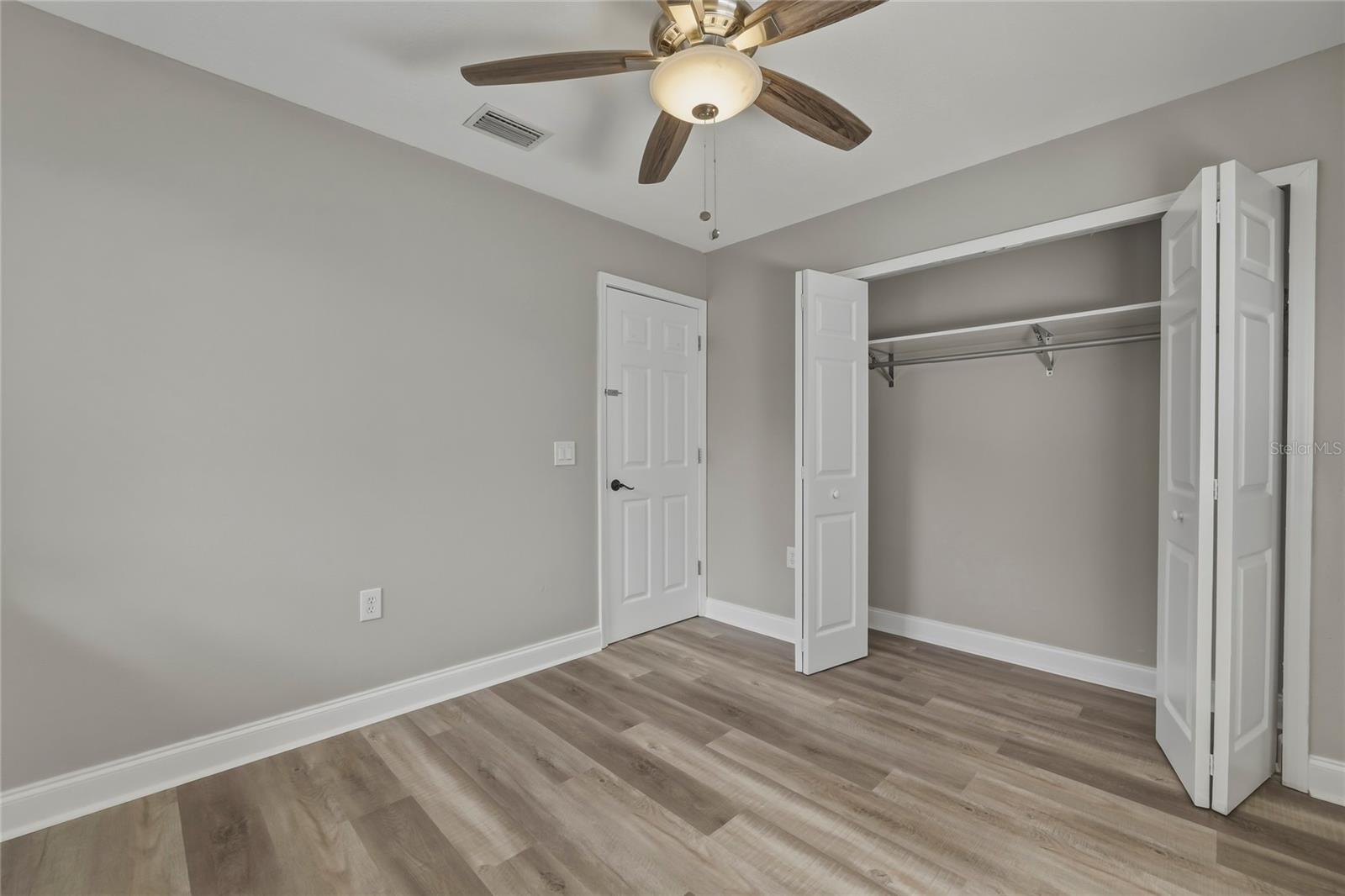 SHADY PINES - Residential