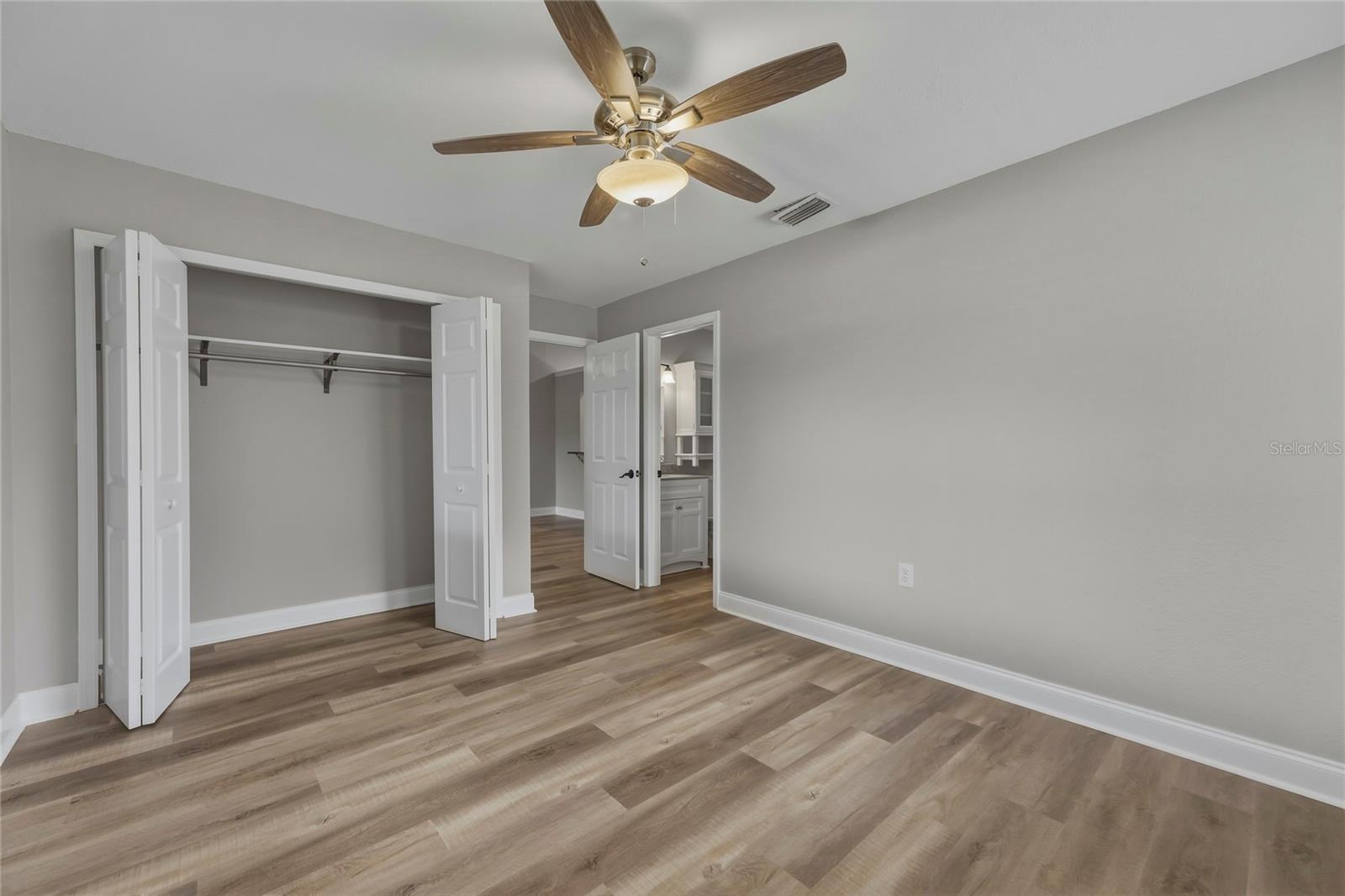 SHADY PINES - Residential