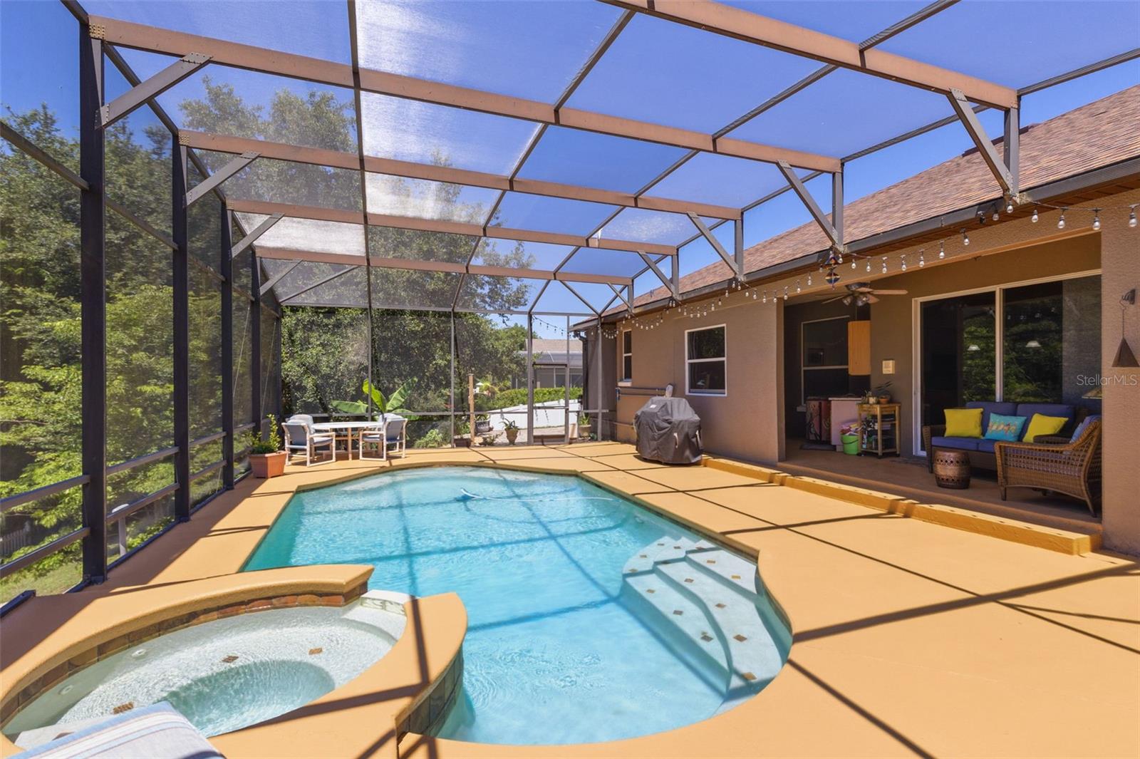 MAGNOLIA TERRACE - Residential