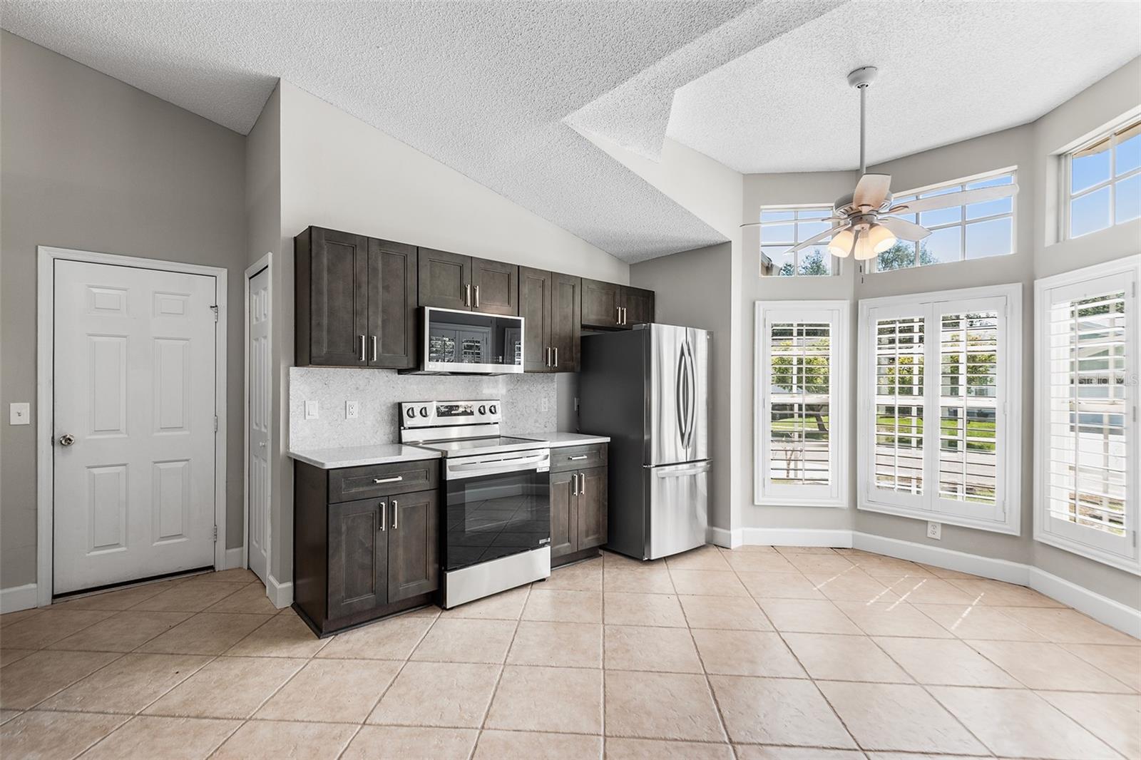 BLOOMINGDALE SEC R UNIT 03 - Residential Lease
