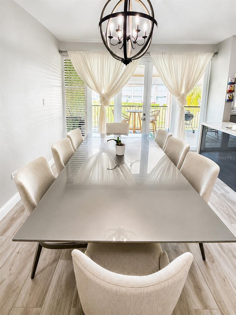 COND HARBOUR LAKES - Residential