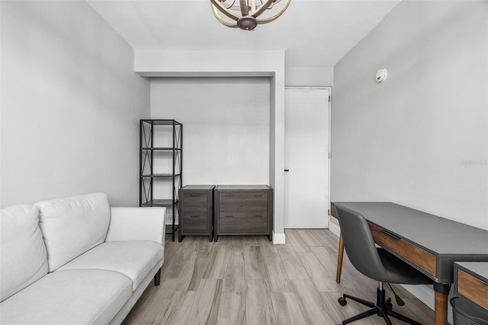 COND HARBOUR LAKES - Residential