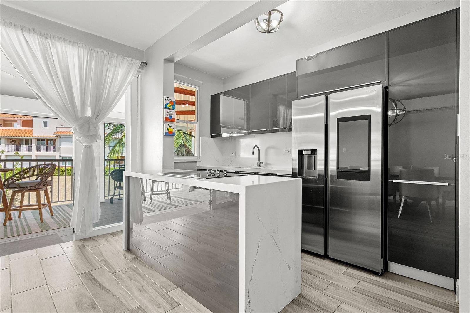 COND HARBOUR LAKES - Residential