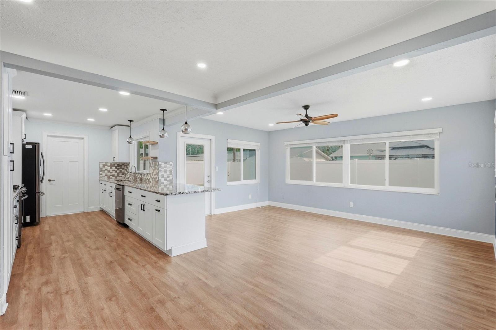 CAMELOT PARK - Residential