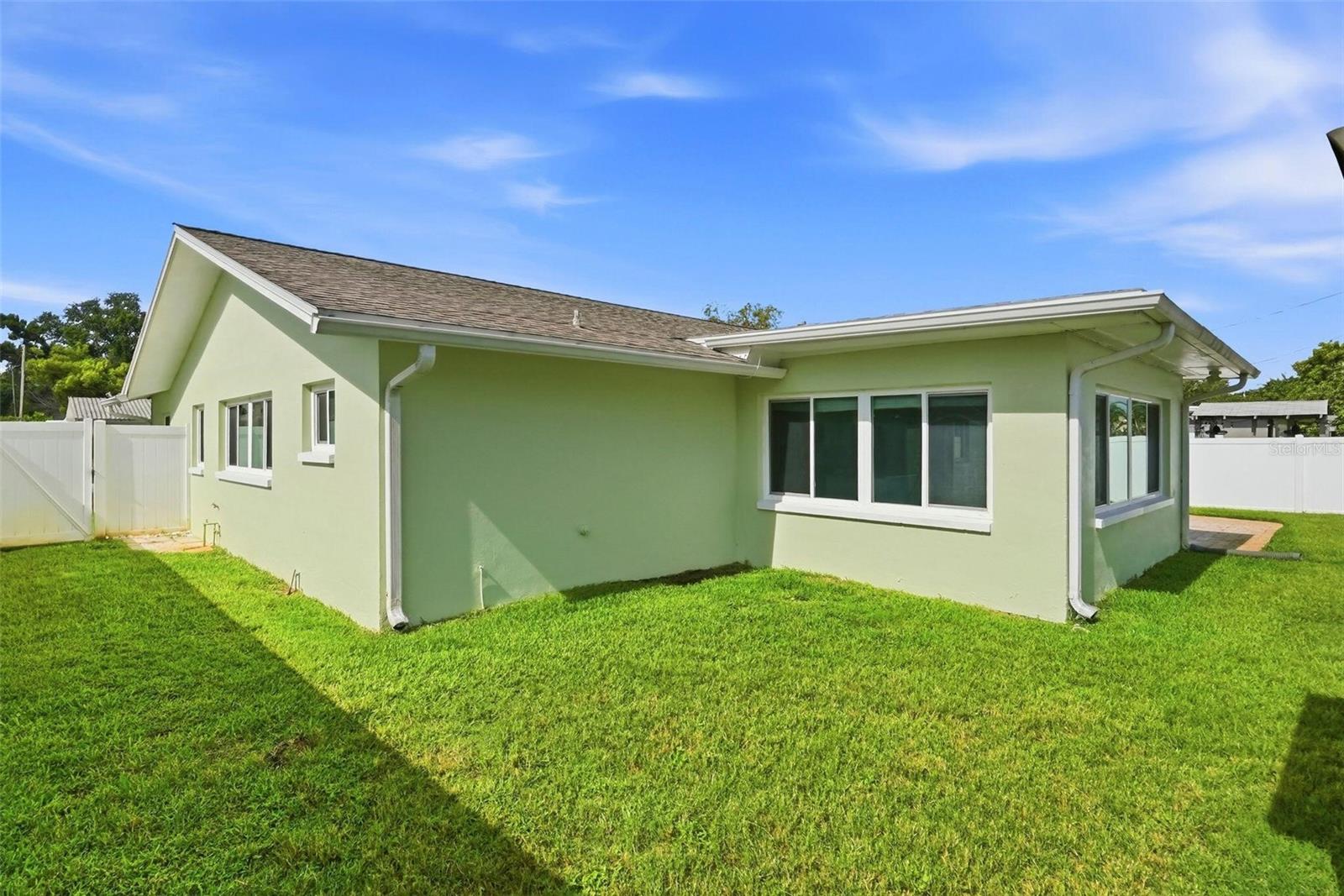 CAMELOT PARK - Residential