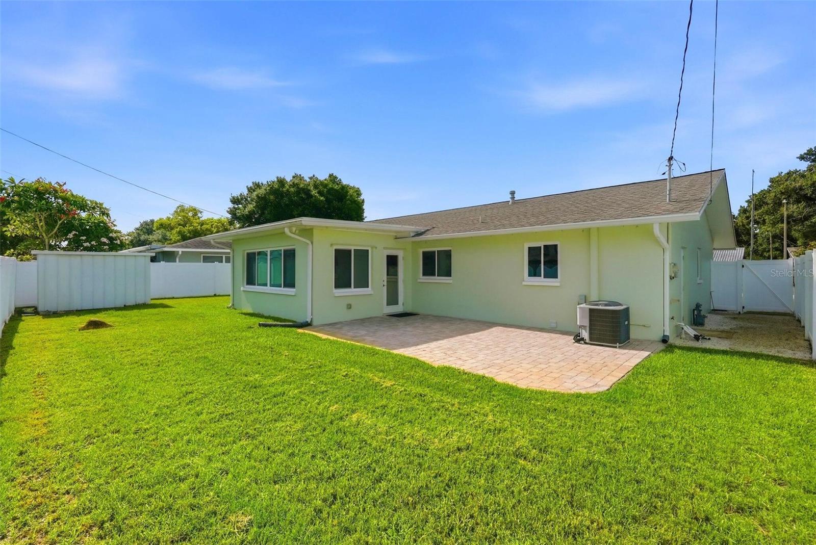 CAMELOT PARK - Residential