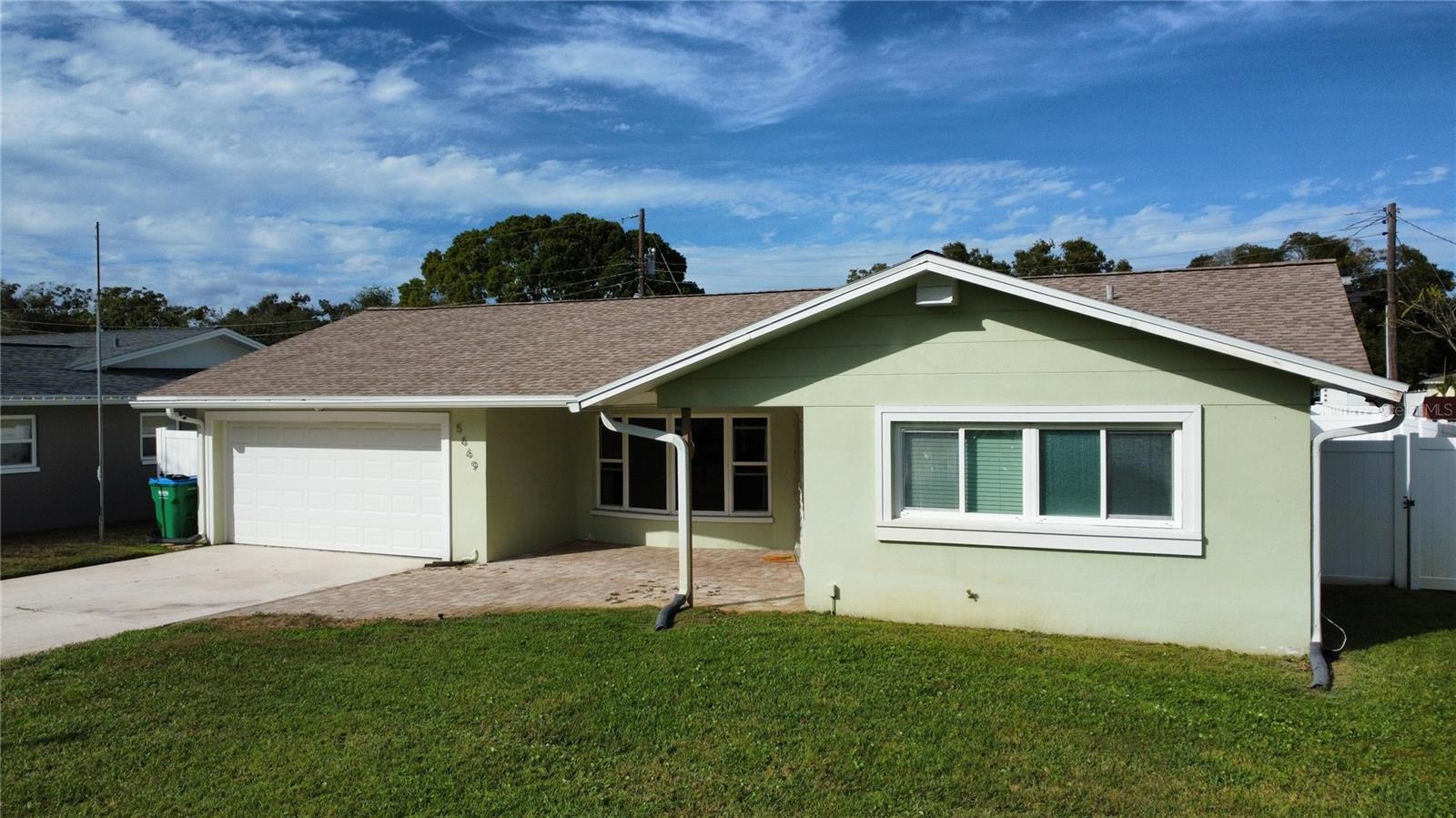CAMELOT PARK - Residential