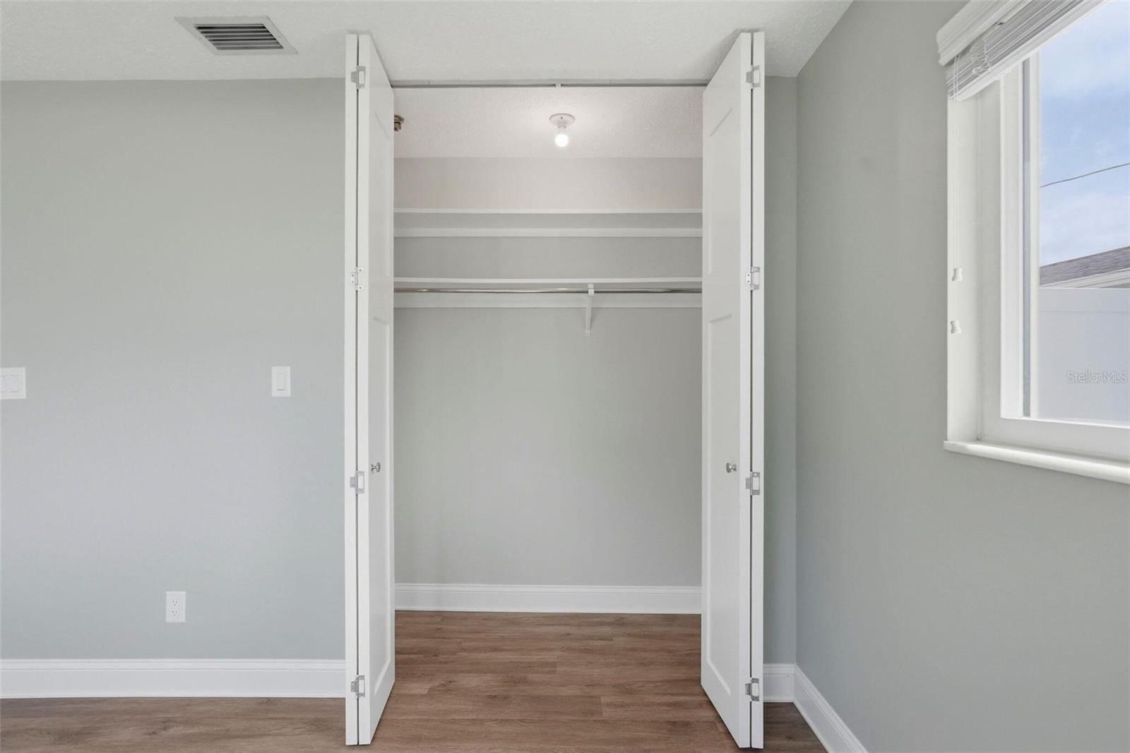 CAMELOT PARK - Residential