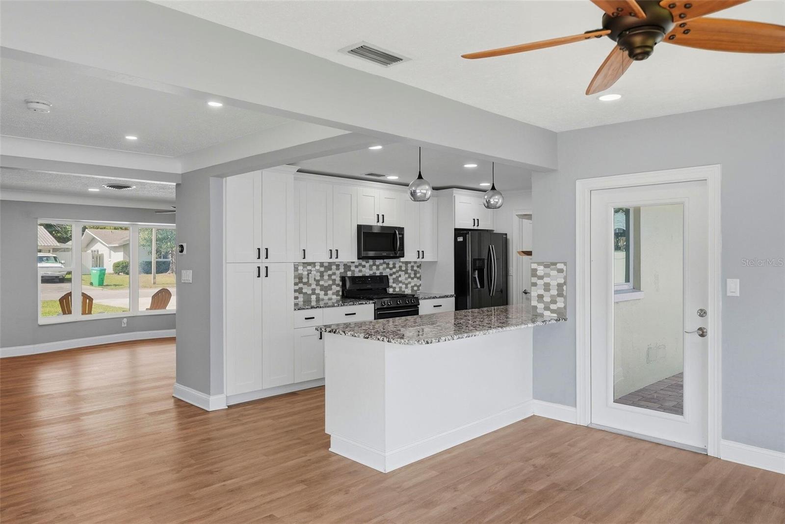 CAMELOT PARK - Residential