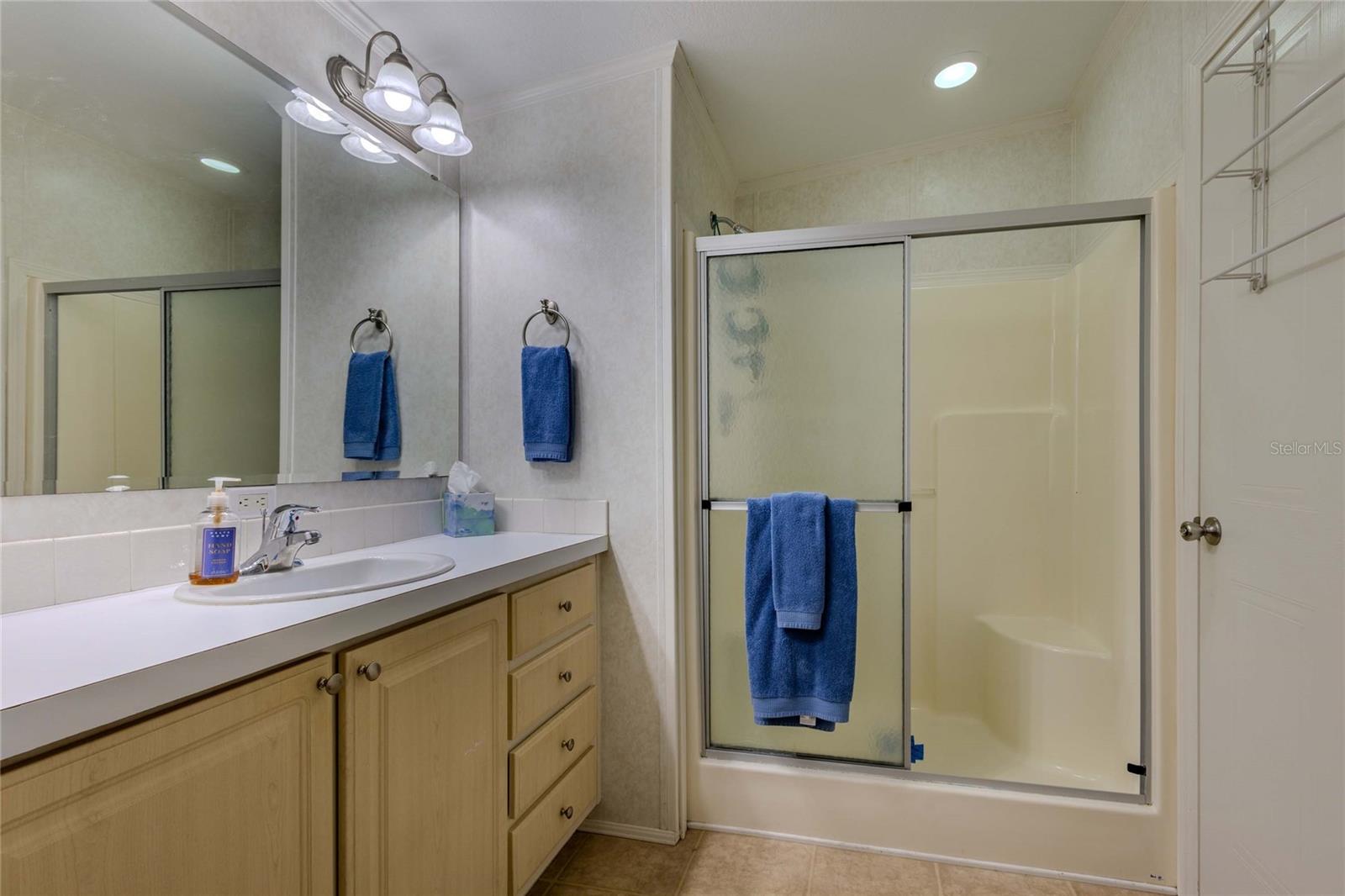 MAPLE LEAF ESTATES - Residential