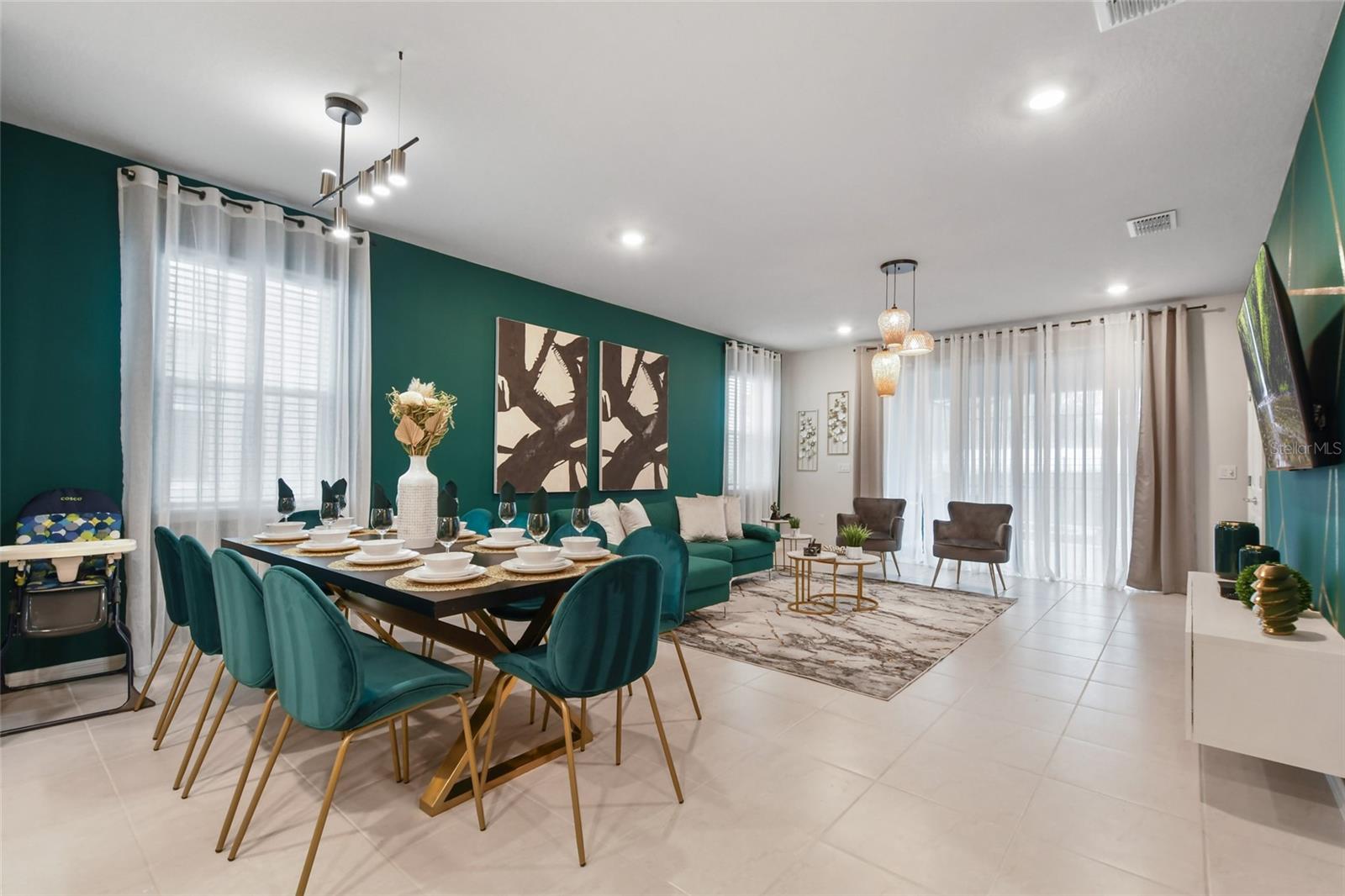 WINDSOR ISLAND RESIDENCE PH 3 - Residential