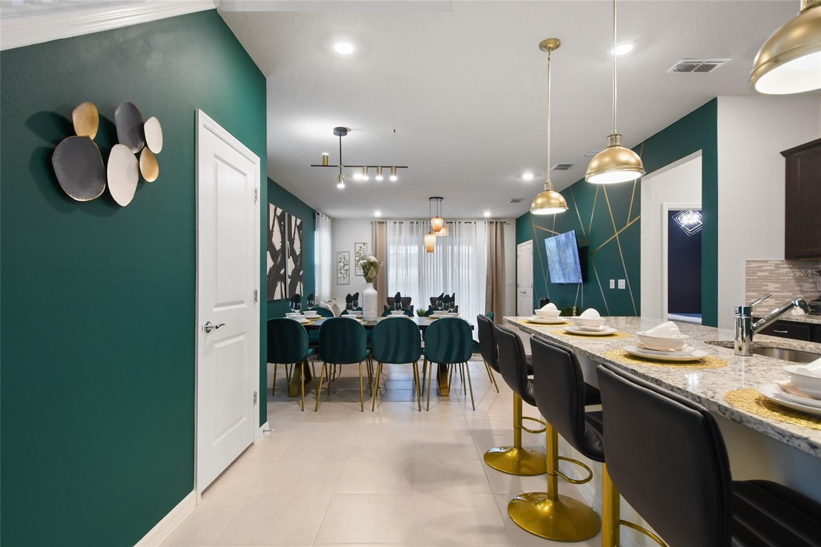 WINDSOR ISLAND RESIDENCE PH 3 - Residential