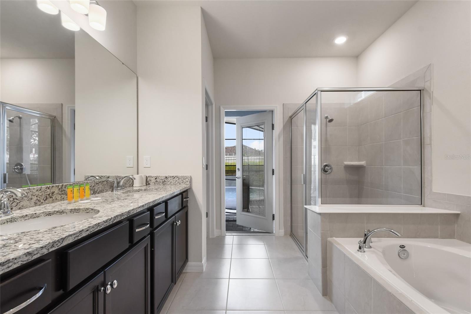 WINDSOR ISLAND RESIDENCE PH 3 - Residential