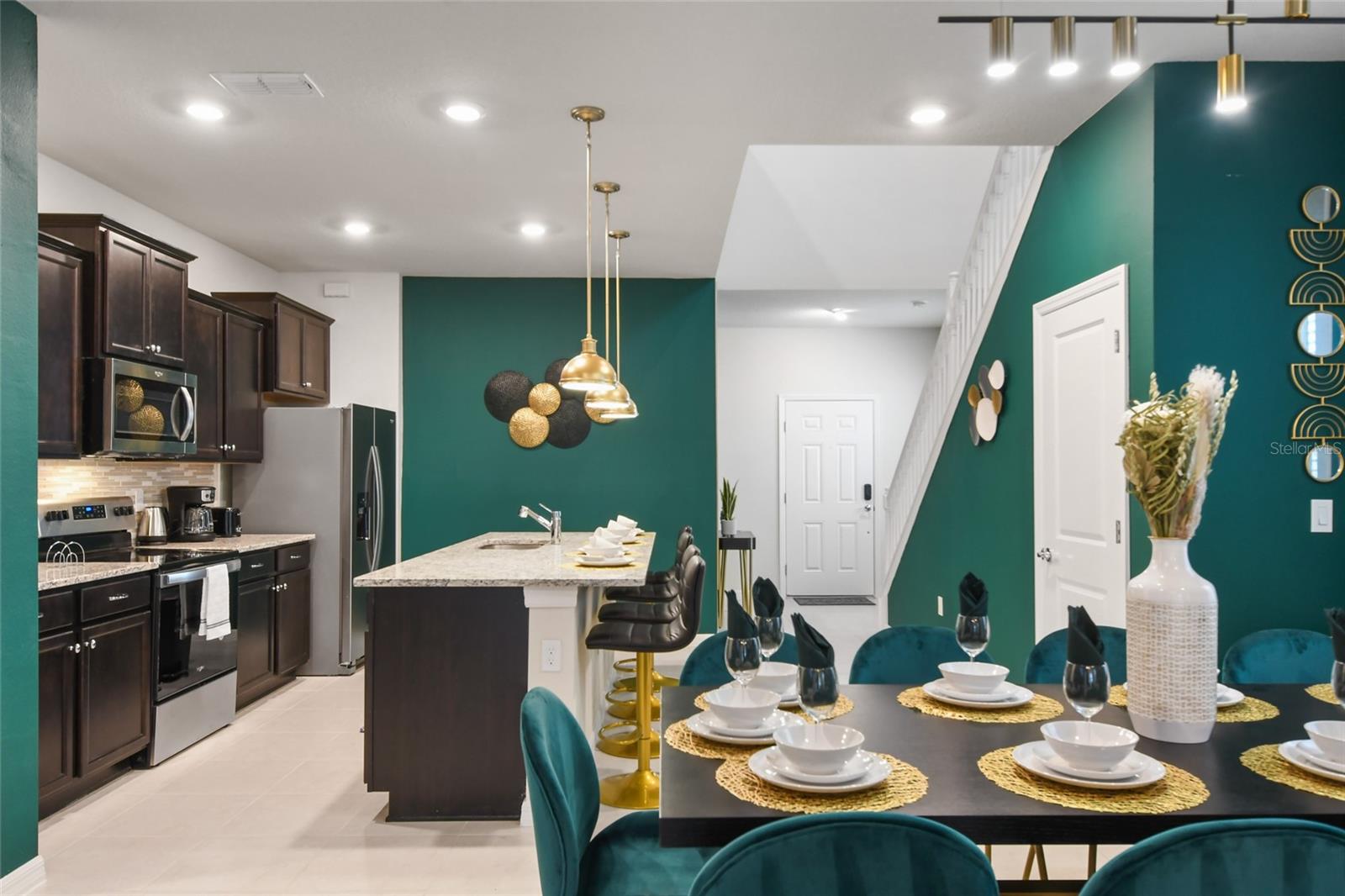 WINDSOR ISLAND RESIDENCE PH 3 - Residential