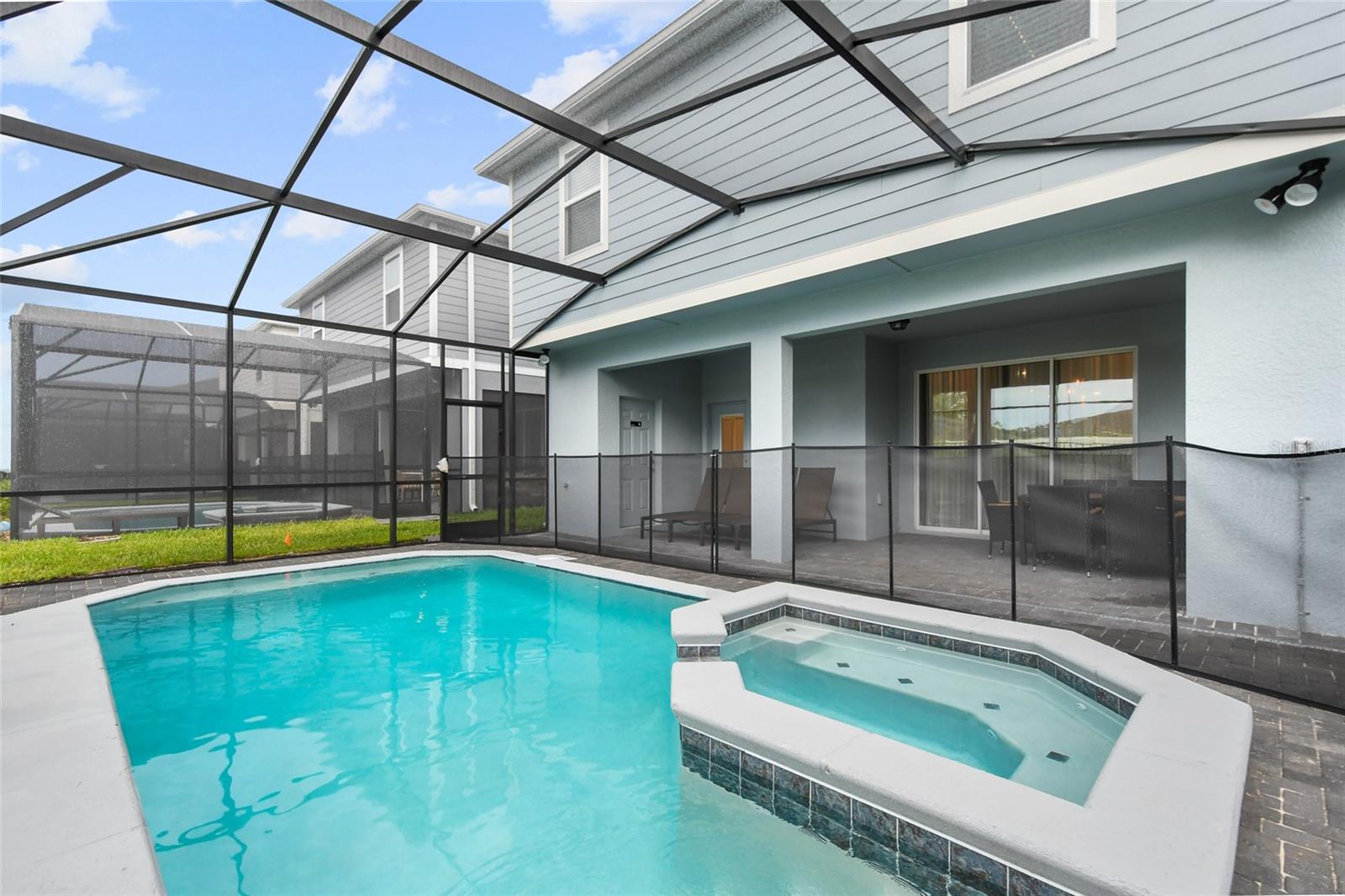 WINDSOR ISLAND RESIDENCE PH 3 - Residential