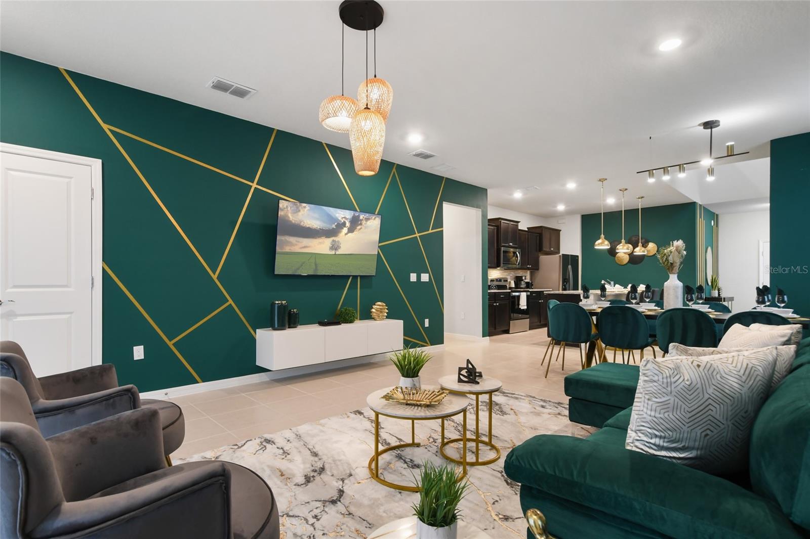 WINDSOR ISLAND RESIDENCE PH 3 - Residential