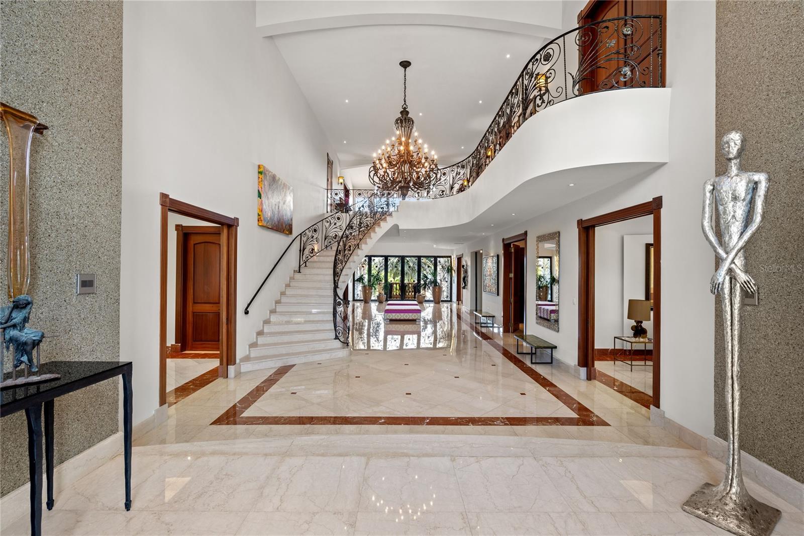 URB. MANSIONES DE CALDAS - Residential