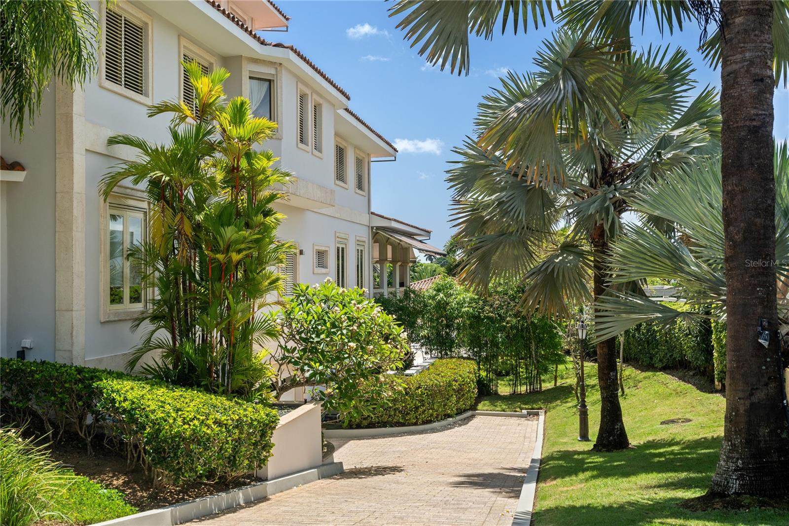 URB. MANSIONES DE CALDAS - Residential