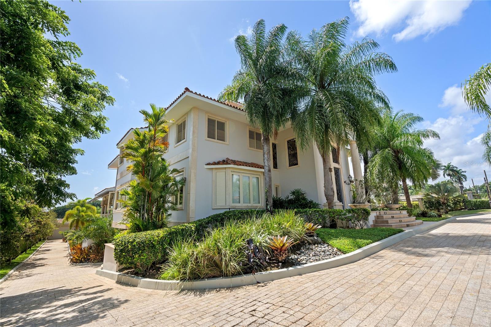 URB. MANSIONES DE CALDAS - Residential
