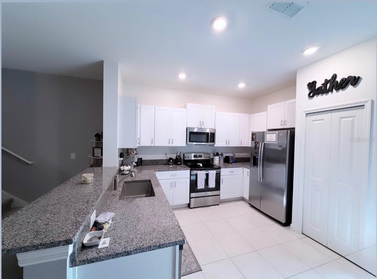 TOWNES/LK THOMAS PH 1 - Residential